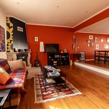 Vandrarhem Ahoy Surf House Ferrel (Leiria)